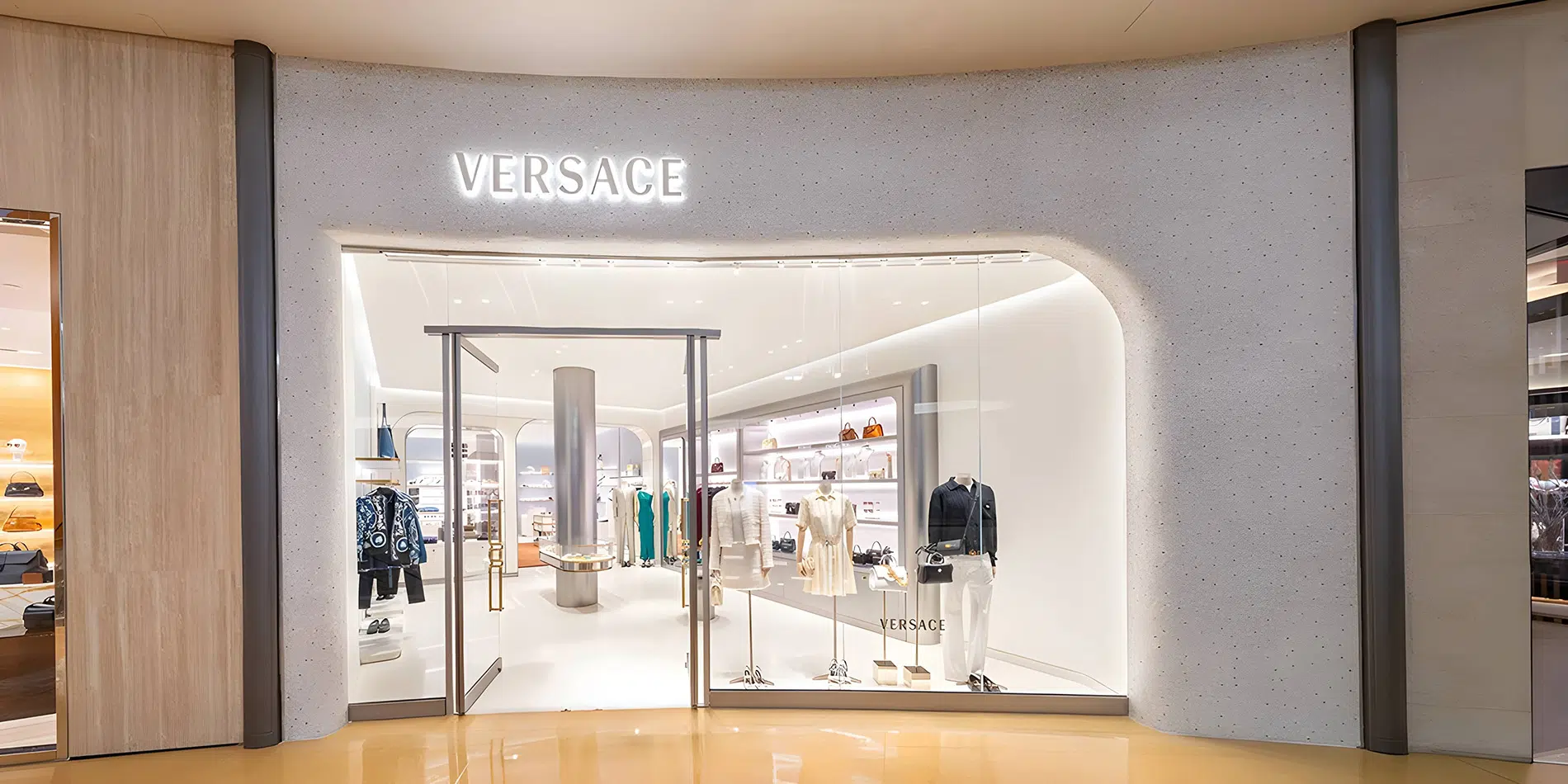 Banner 1 1 - VERSACE UAE Shop